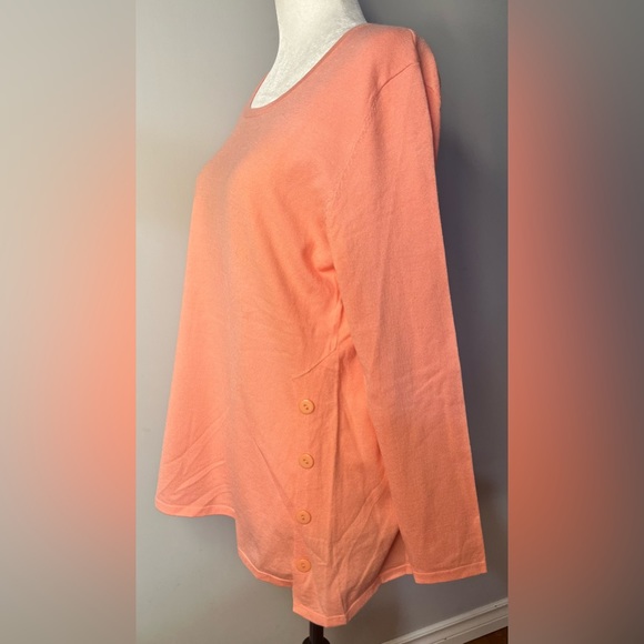 NWT Venetian Sweater in Peach w/ Large Buttons !! - Picture 3 of 12